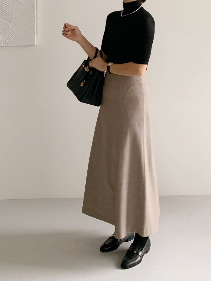 Line long skirt